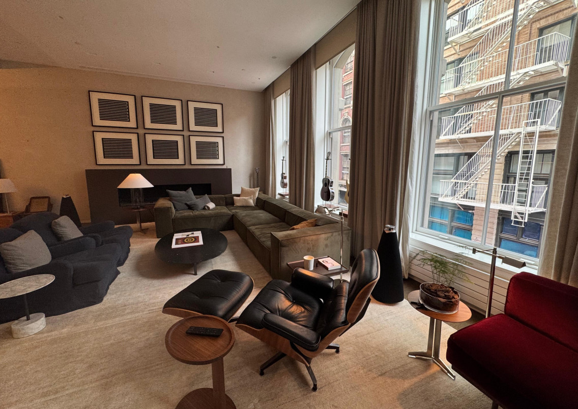 Apartamento em Tribeca, em Manhattan, é sede do Ministry of Design, base com referências para projetos | PATRÍCIA COMUNELLO/ESPECIAL/JC