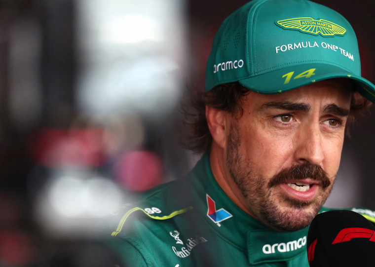 Alonso voltou a afirmar que Bortoleto é o melhor novato da Fórmula 1 em 2025