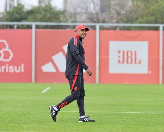 Roger aposta na mobilização da equipe para Inter avançar na Copa do Brasil