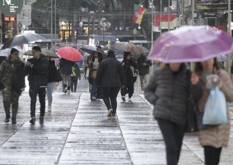 Nesta quinta-feira (8), existe a possibilidade de temporais isolados no Estado