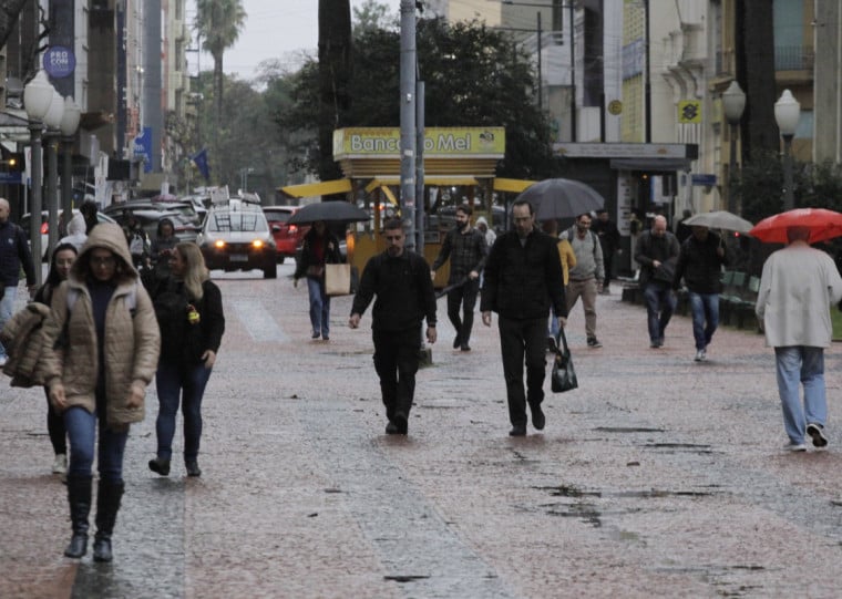 Valor histórico impulsionado pela demanda e formalização econômica