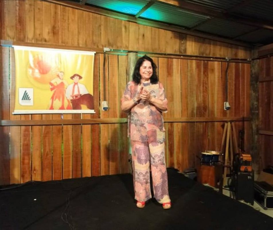 Após conversão, Mary passou a fazer palestras e lançou cinco álbuns de música religiosa  | ACERVO PESSOAL MARY TEREZINHA E FAMÍLIA/REPRODUÇÃO/JC