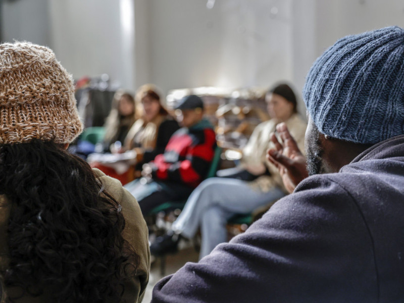  O grupo se reúne semanalmente, discute pautas e relatos, escreve coletivamente e revisa cada texto até a versão final. Nada é publicado sem que todos leiam e aprovem | TÂNIA MEINERZ/JC