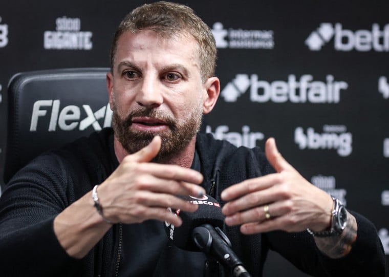 investigação aponta que a ideia era abordar o cartola quando ele deixasse a sede do clube