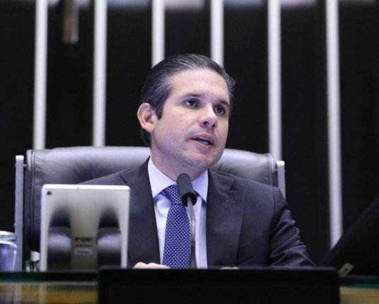 PEC da Segurança deverá ser discutida nesta terça no colégio de líderes, diz Hugo Motta