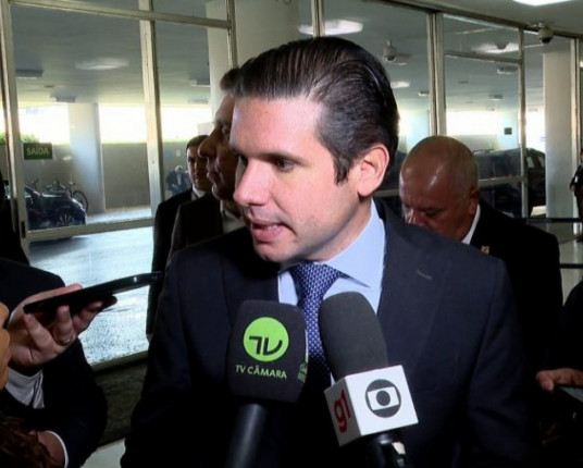 Motta nega ter negociado pauta de votação por desocupação