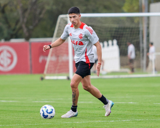 Inter enfrenta o Bragantino precisando estancar problemas e arrumar soluções