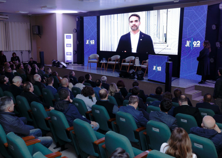 Governador Eduardo Leite teve participação por vídeo no terceiro evento da série de 2025 do Mapa Econômico do RS