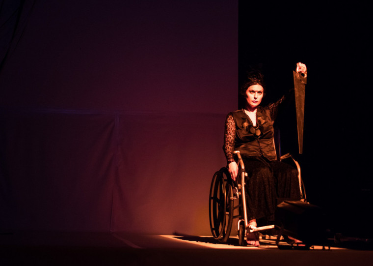 Oito espetáculos e uma montagem convidada integram a programação, que também terá oficinas e aulas abertas