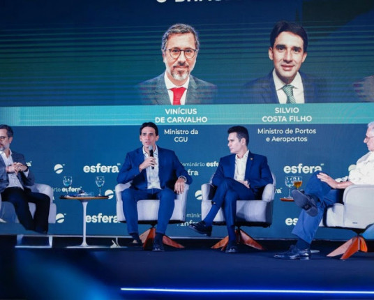 Brasil amenizará efeitos do tarifaço com novos mercados, diz ministro