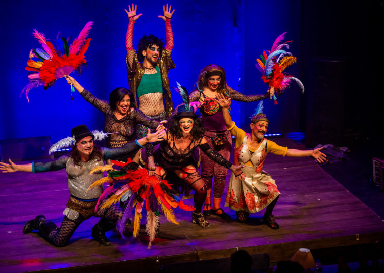 As montagens Cabaré Coragem e (Um) Ensaio sobre a Cegueira acontecem entre os dias 15 e 25 de agosto no Multipalco Eva Sopher