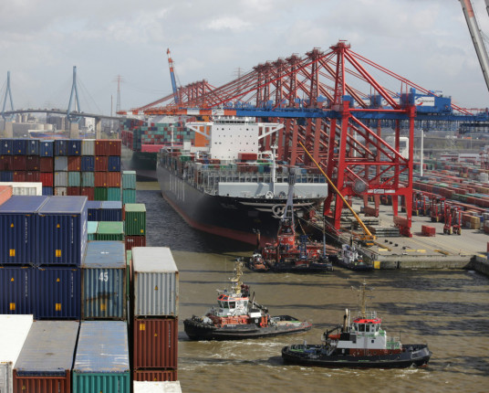 EUA encerram tarifas e indústrias projetam retomada de exportações