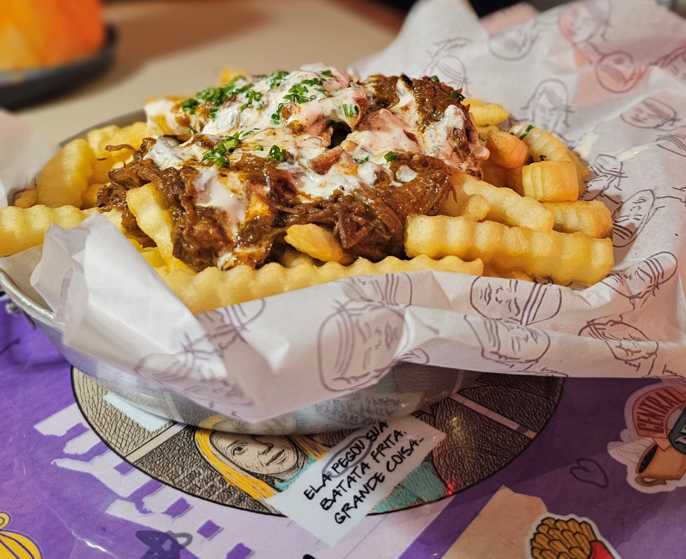 O cardápio da Casa Spoiler apresenta mais de 10 opções de entrada, como as Batatas do Joey | JÚLIA FERNANDES/ESPECIAL/JC