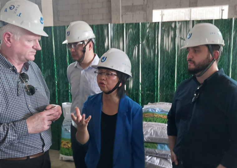 Dirigentes da Âmbar Energia, empresa que opera Candiota 3, estudam a tecnologia chinesa de captura de CO2