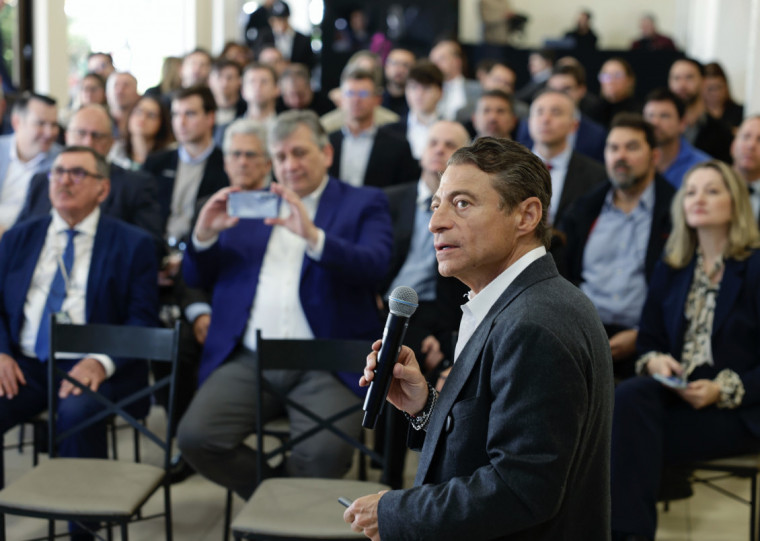 Diamandis esteve em Porto Alegre a convite do Sindihospa 