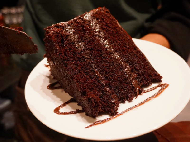 A doceria, comandada por Fernando, conta com receitas de fam&iacute;lia, como a torta Matilda e a chocotorta argentina Foto: HAY CAF&Eacute;/DIVULGA&Ccedil;&Atilde;O/JC