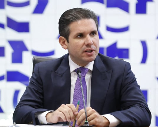 Parlamentares podem querer ampliar proposta do IR, mas haverá responsabilidade, diz Motta