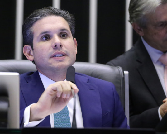 Hugo Motta diz que PF não perderá suas prerrogativas