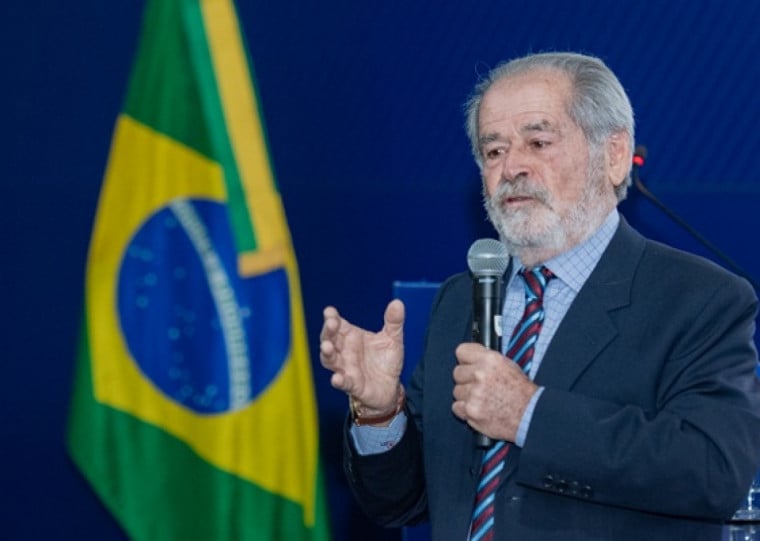  Alcy Cheuiche palestrou em auditório lotado no Ministério da Defesa, em Brasília, na quarta-feira (13)