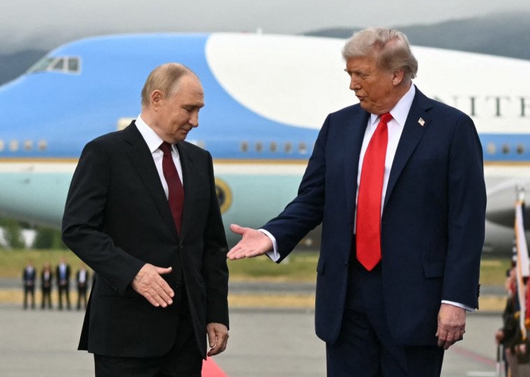 Trump se reuniu com Putin para p&ocirc;r fim &agrave;s mortes na Ucr&acirc;nia, &agrave; guerra e buscar paz