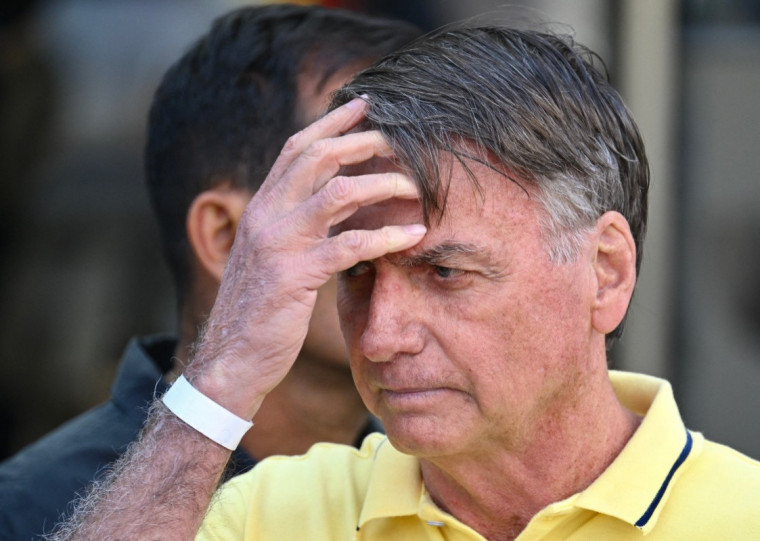 A solicitação foi feita uma semana após Bolsonaro ser condenado pelo STF (Supremo Tribunal Federal) pela tentativa frustrada de golpe de Estado em 2022