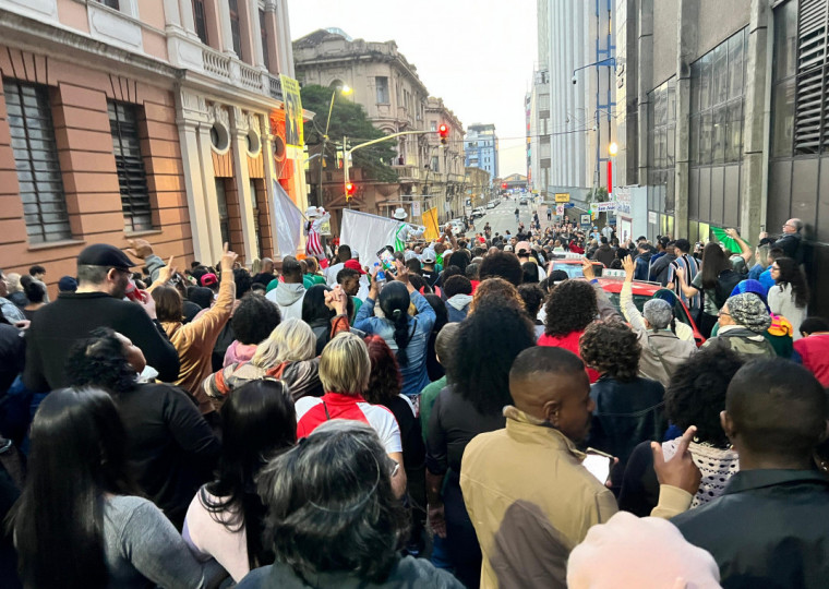 Cortejo festivo encerrou ontem as atividades no Centro Histórico