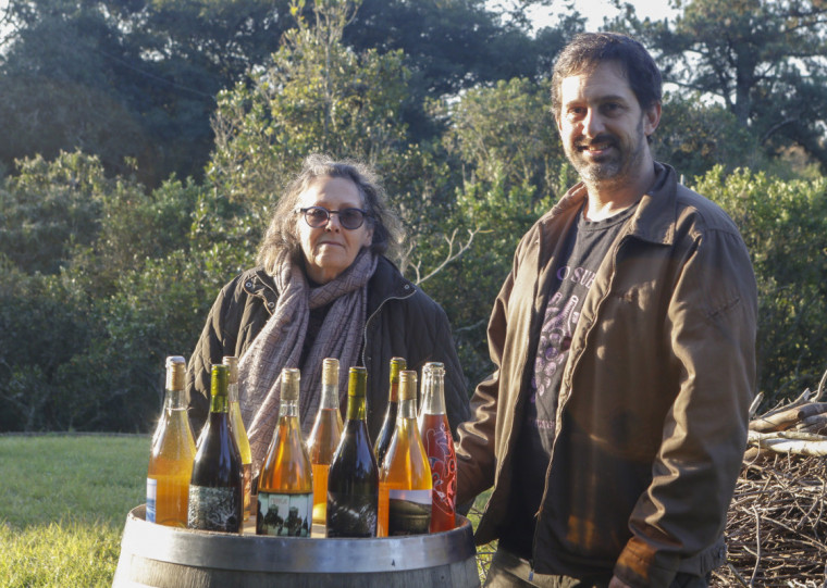 Ana Maria e Caio, proprietários da Cantina Mincarone, querem crescer sem ultrapassar 30 mil garrafas anuais