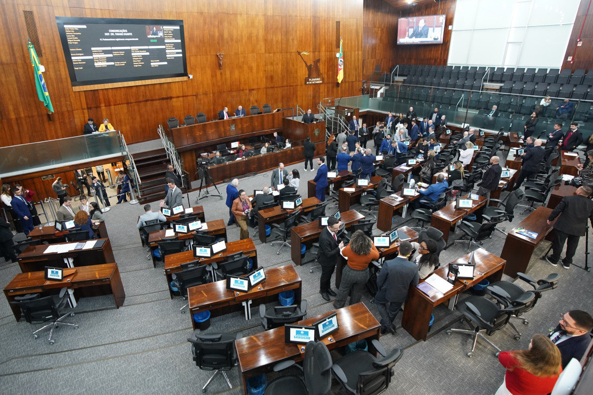 Nesta terça, os parlamentares não votaram nenhum dos seis projetos da pauta por falta de quórum