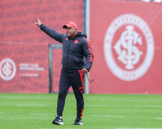 Empurrado pela torcida, Inter busca desbancar o Flamengo para avançar na Libertadores