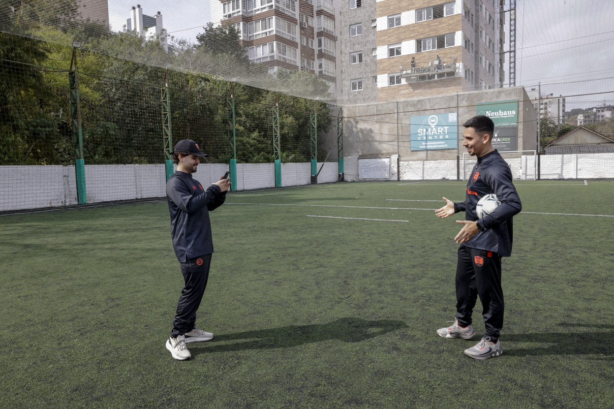 Sócios da APAFUT. Escola de Futebol. GE. Arena Soccer. | TÂNIA MEINERZ/JC