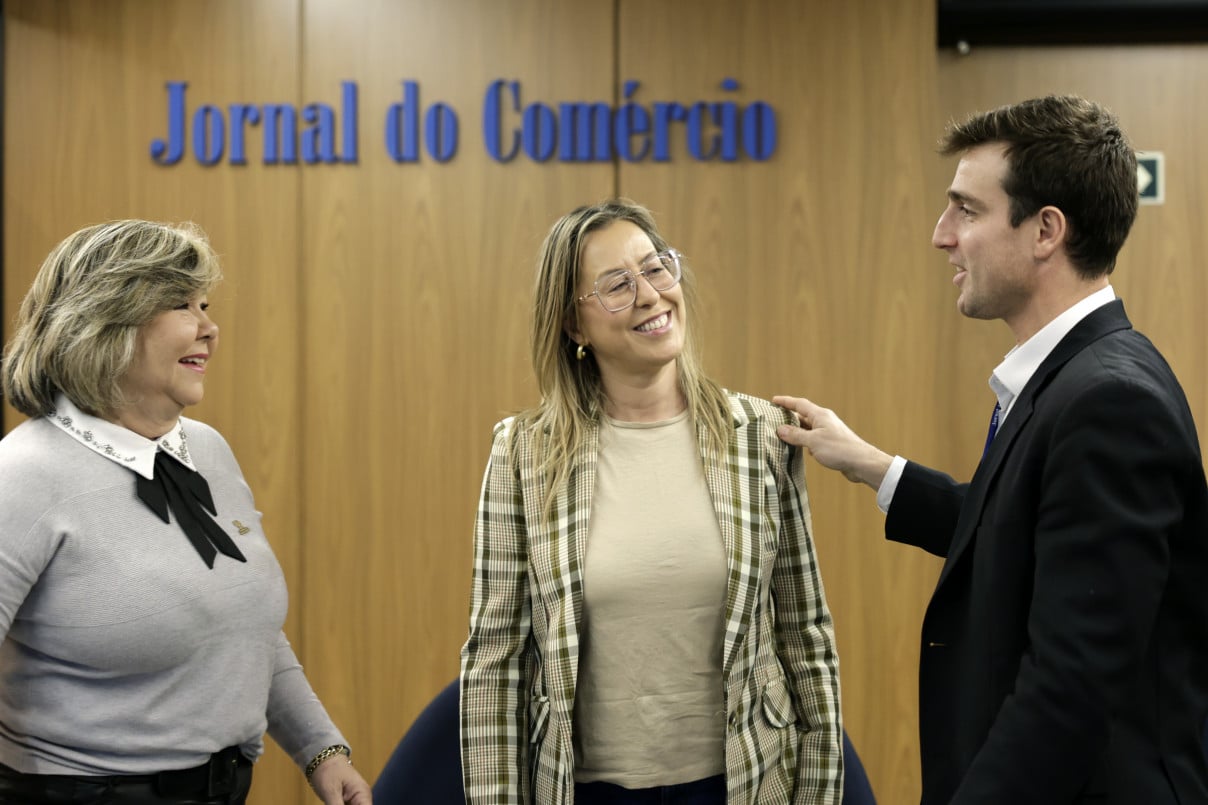 Cláudia e Fernanda foram recebidas pelo presidente do JC, Giovanni Tumelero | TÂNIA MEINERZ/JC