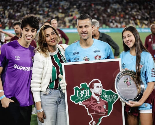 Fábio agradece homenagem do Fluminense após bater recorde mundial de jogos: 'Marca gigantesca'