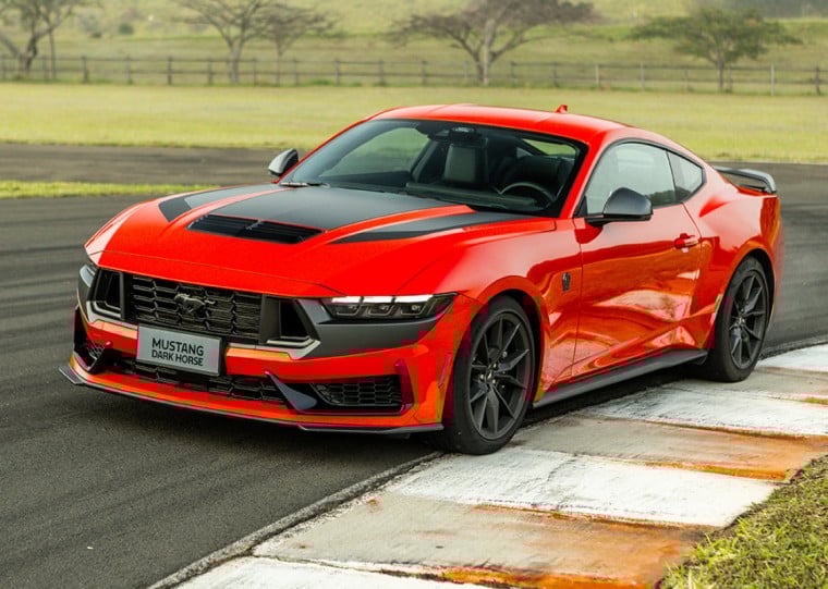 Modulação feita no escapamento torna o som do motor V8 ainda mais encorpado