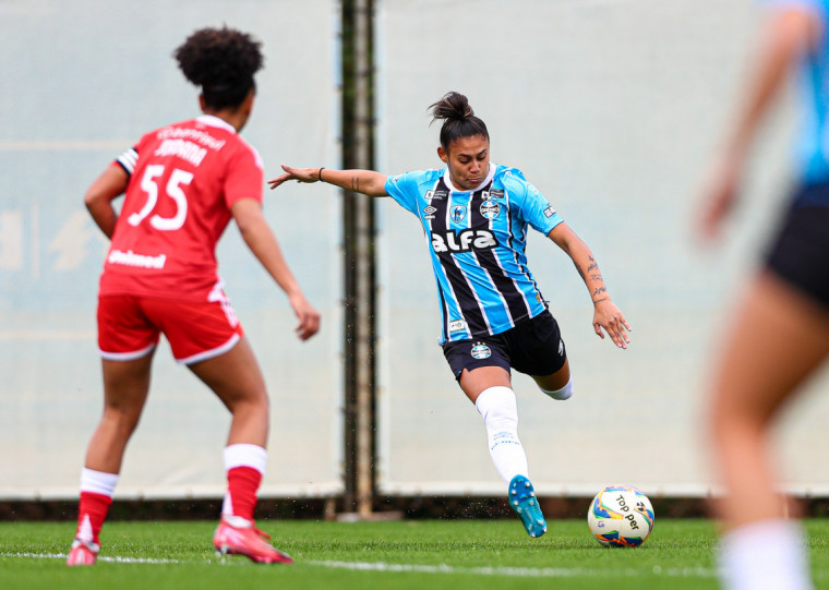 Gols das Mosqueteiras foram marcados por Pini, Valéria Paula, Giovaninha e Tayla; Iasmin descontou para as Gurias Coloradas