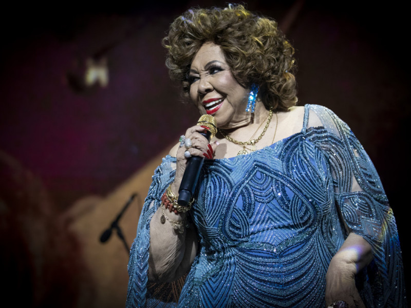  No bis, ela entoou o Canto Alegretense para homenagear o público gaúcho | Douglas Fischer/Divulgação/JC