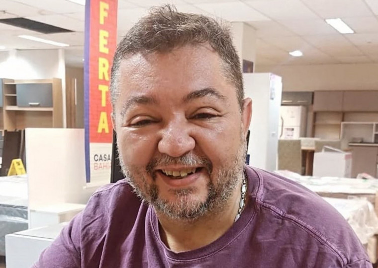 Dublador sofria com complicações do diabetes e estava internado em hospital do Rio