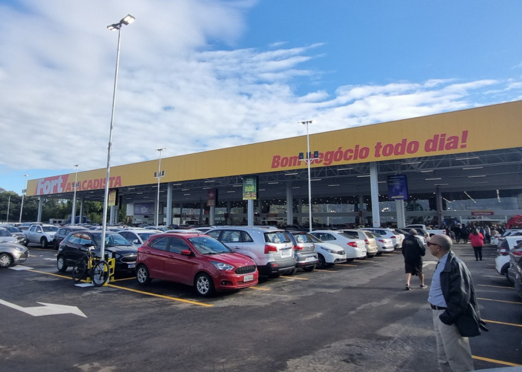 Atacarejo está em avenida com mais concorrentes em Gravataí