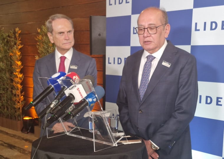 Ministro Gilmar Mendes (d) com empresário Paulo Octávio no Seminário Econômico Lide Brasília 