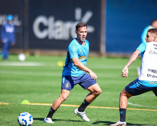 Grêmio vai ao Rio desafiar o favoritismo e a soberania do líder