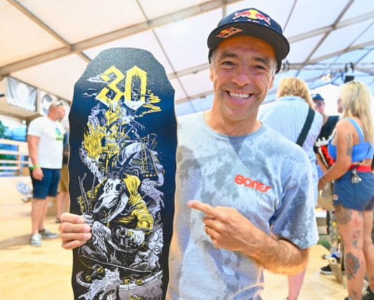 Imprensa especula que Mineirinho será o skatista a descer o prédio do Caff em Porto Alegre