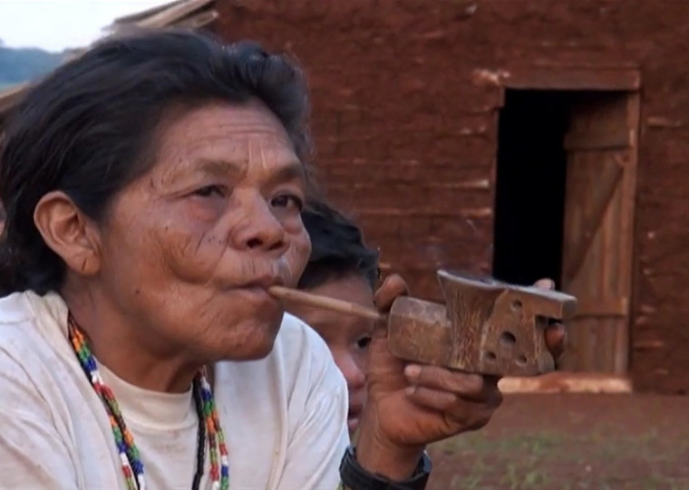 Documentário sobre cultura Mbyá-Guarani será exibido nesta terça

Sessão comentada com a presença dos diretores acontece na Cinemateca Capitólio e tem estrada gratuita
