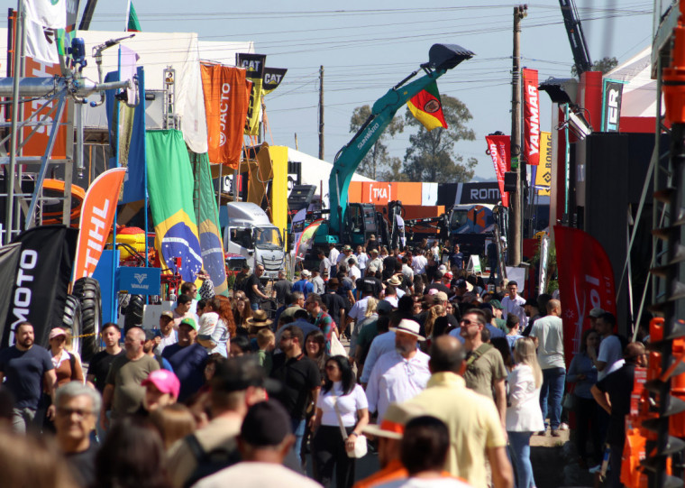 Administração do Parque alega que a lentidão decorre da concentração de público