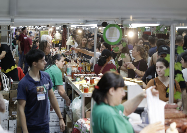 Tradicional espaço mais movimentado da exposição mostra fôlego e pode bater novo recorde de negócios neste ano