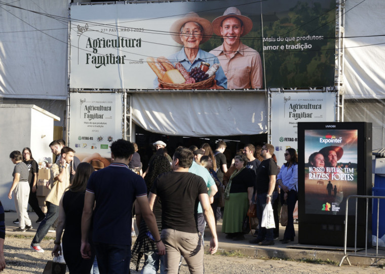 Abertura oficial do Pavilhão Agricultura Familiar não contou com a presença do ministro Paulo Teixeira