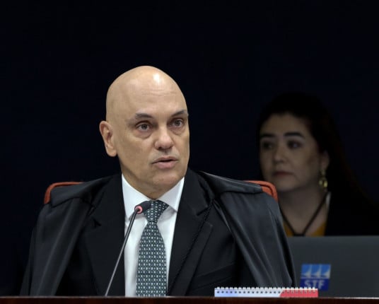 Bolsonaro pede a Moraes autorização para ir a hospital após sessões de julgamento no STF