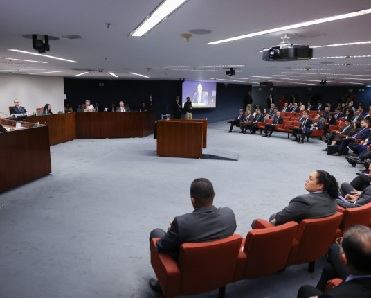 Começa julgamento de Bolsonaro e mais 7 réus