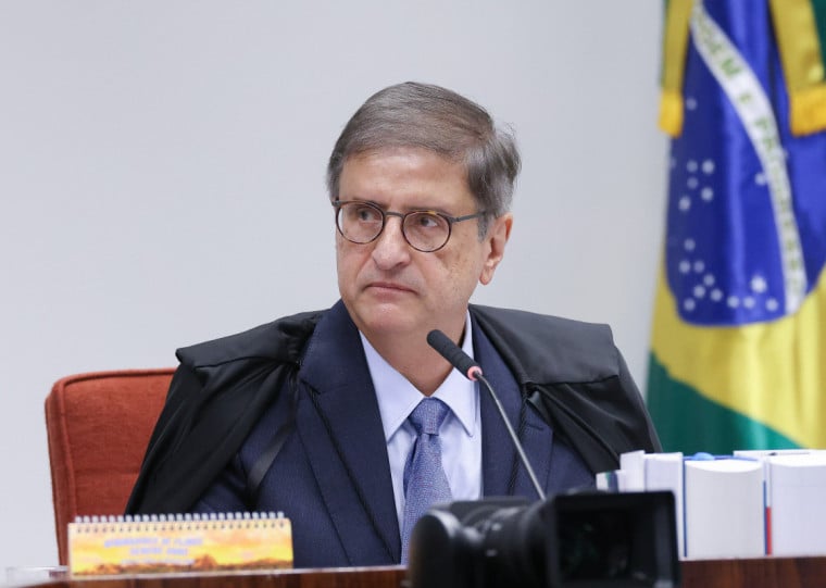 Paulo Gonet afirma que a função parlamentar não é compatível com trabalho 100% remoto