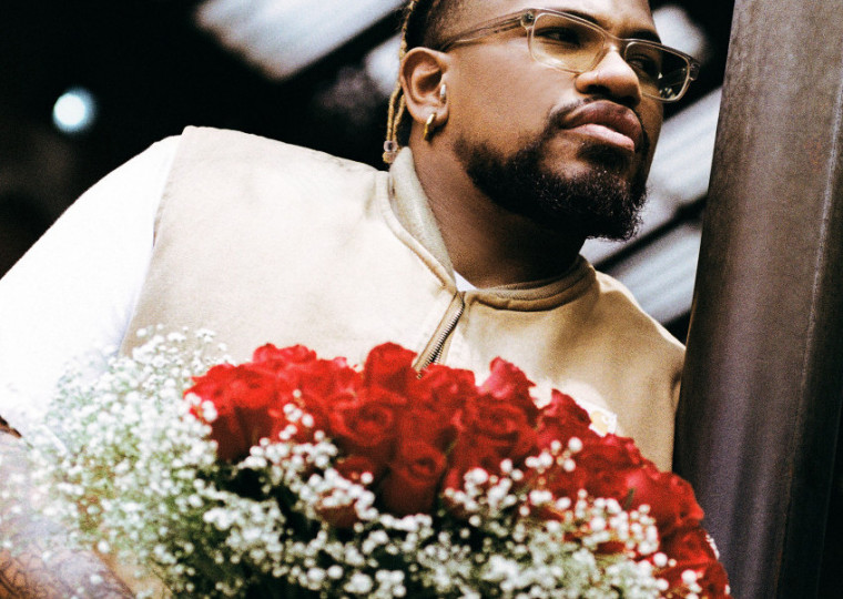  Cantor explorará sucessos e versões desplugadas no setlist desta sexta-feira (5)