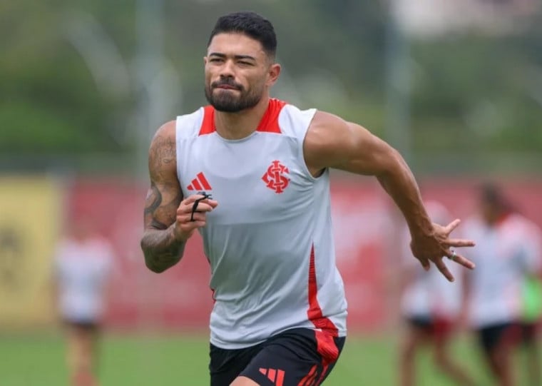 Caso esteja recuperado, Tabata deve assumir a posição no ataque 