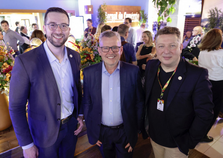 Diretores da Fapergs Mauro Mastella (administrativo), Odir Dellagostin (presidente) e Rafael Roesler (técnico-científico)